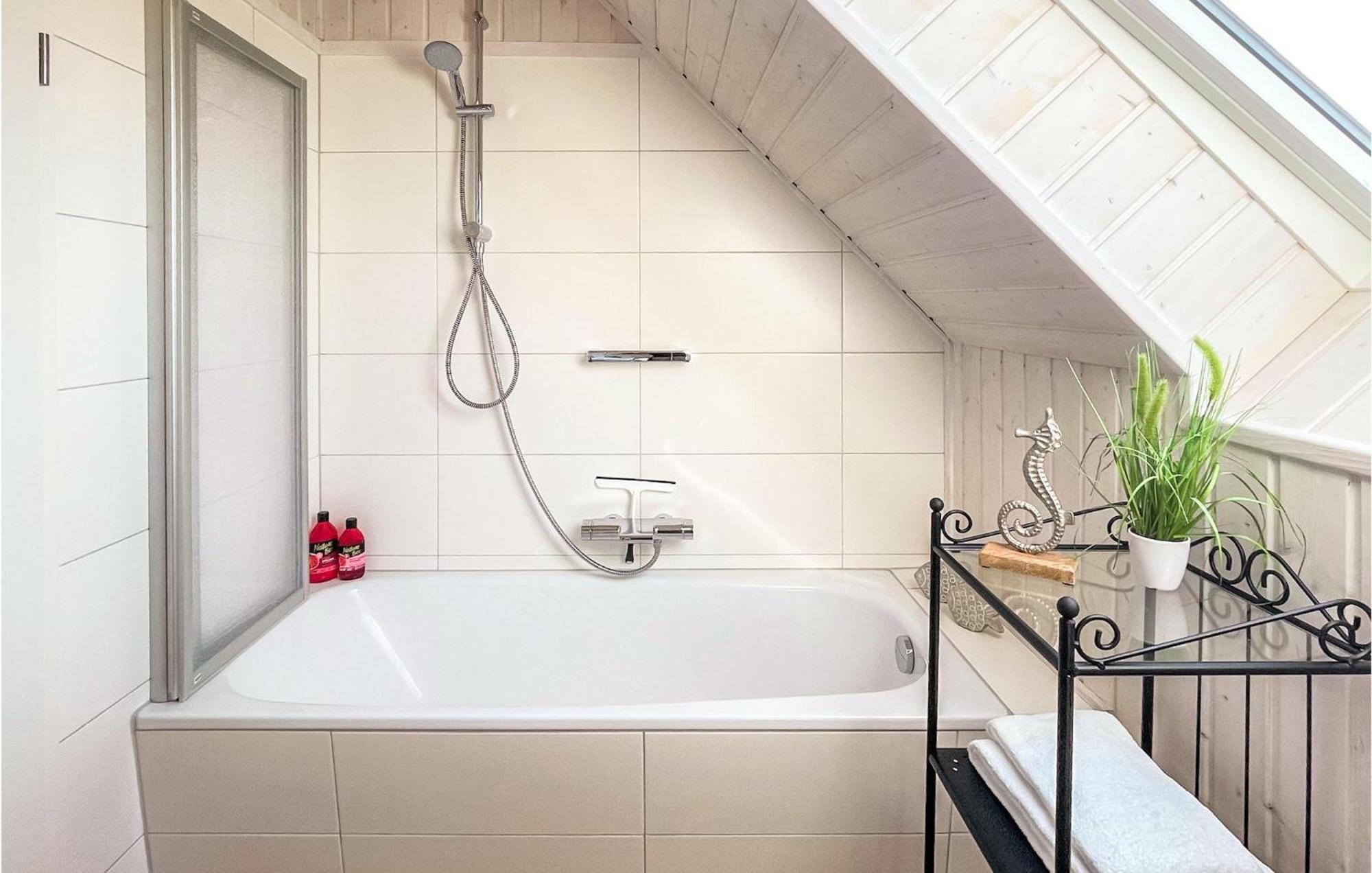 Stunning Home In Ostseeresort Olpenitz With Sauna Екстер'єр фото